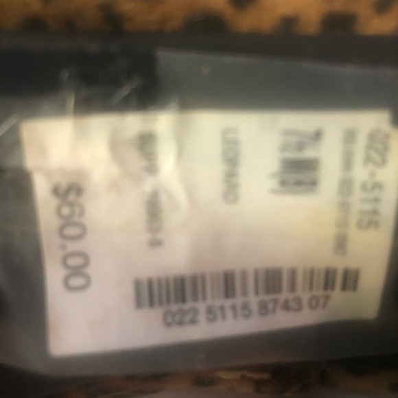 🔥Women leopard print bootie - never worn - Picture 3 of 3